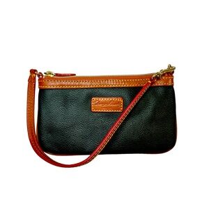 Dooney & Bourke NWOT Pebbled Grain Leather Two-Way Slim Handbag Wristlet